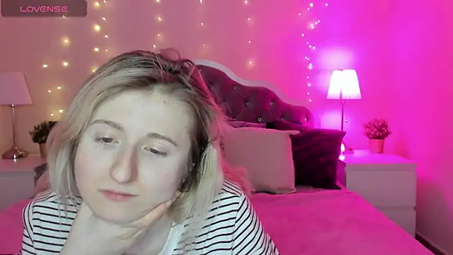 CamillaDreamer's cam snapshot