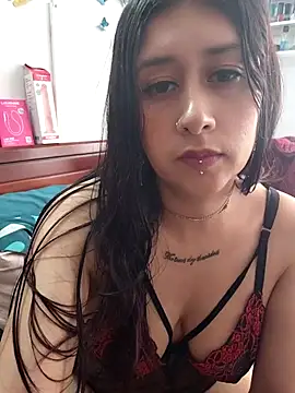 Giuliana90's cam snapshot