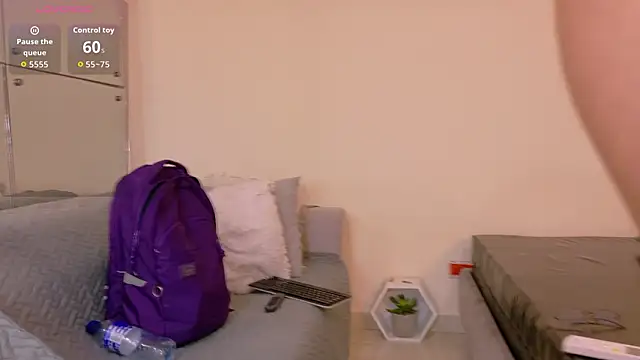 KatiaEvans_'s cam snapshot