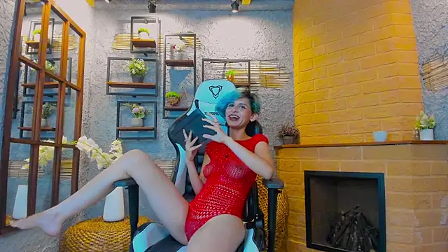 Amy_petitee's cam snapshot