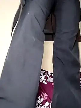 Esha_Fen's cam snapshot