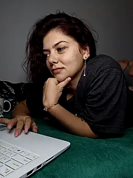 LadyNora live sex cam