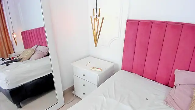 Tessa_Sinclaire's cam snapshot