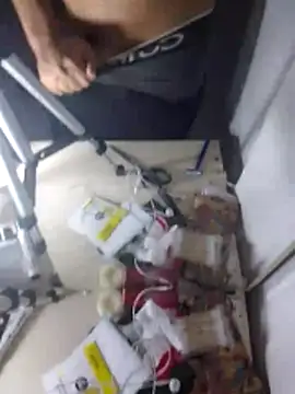 eroer20 live sex cam