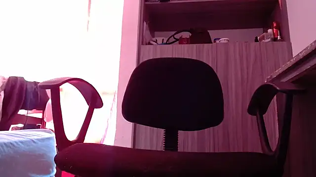 nicolle_milf1978's cam snapshot