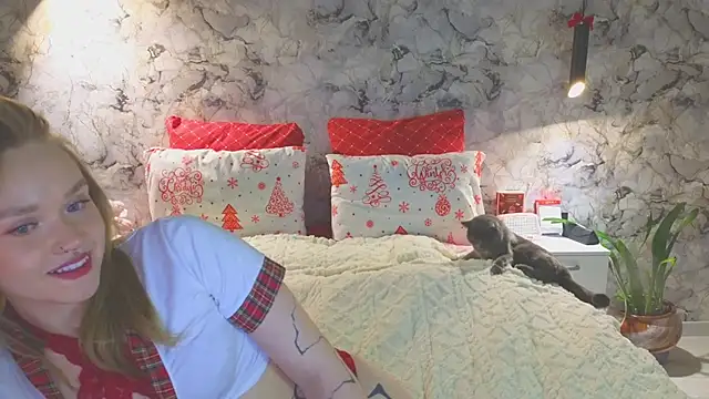 Aurora_Golden1's cam snapshot