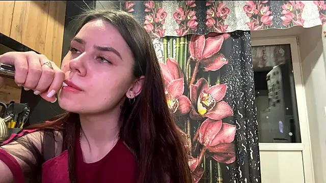 MiloyNoir live sex cam