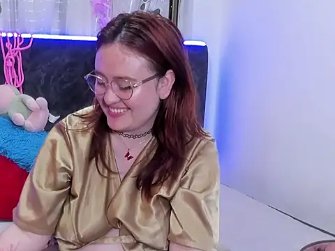 AliaMiller_'s cam snapshot