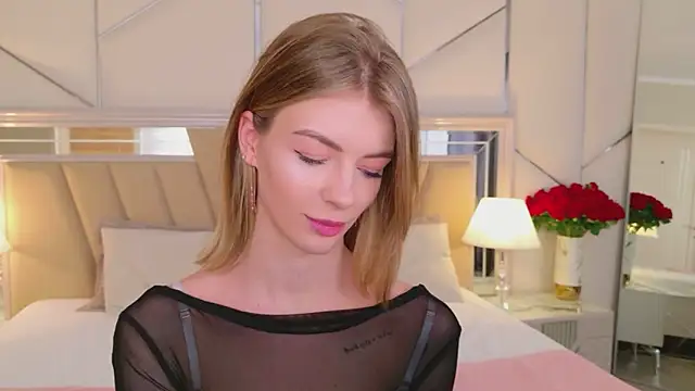 MeganMour's cam snapshot