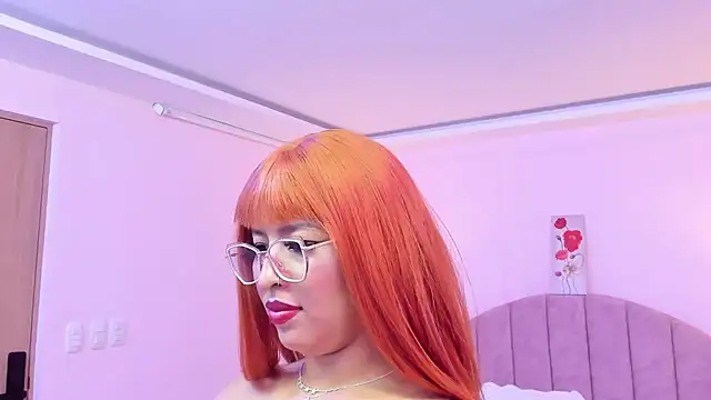 MadelaineJones live sex cam