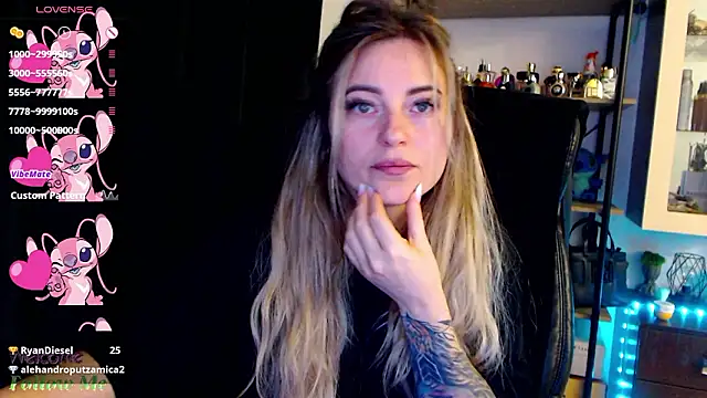 Rania_Stitch's cam snapshot