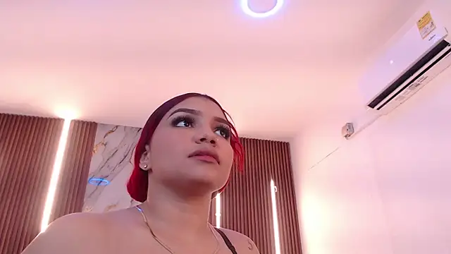 aixa_show's cam snapshot