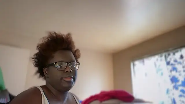 -Yagurlwest's cam snapshot