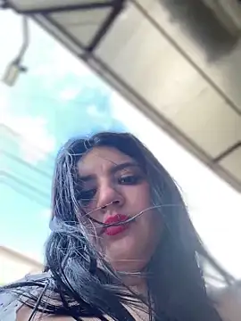 horny_roomiess live sex cam