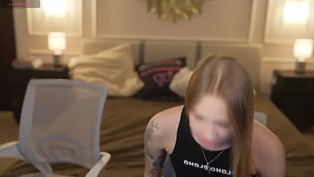 Zlata_Sky live sex cam