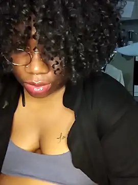 NYRIELLE's cam snapshot