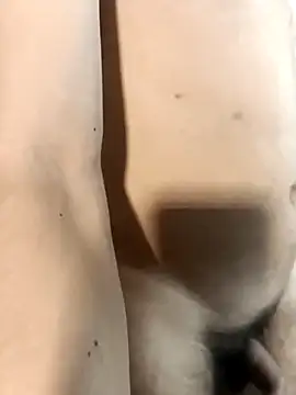 Curlystartt live sex cam