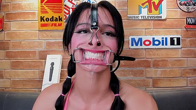 foxy_sharlotte's cam snapshot