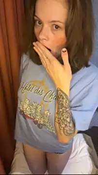 YourEnglishRose's cam snapshot