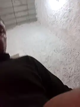 strip_1212's cam snapshot