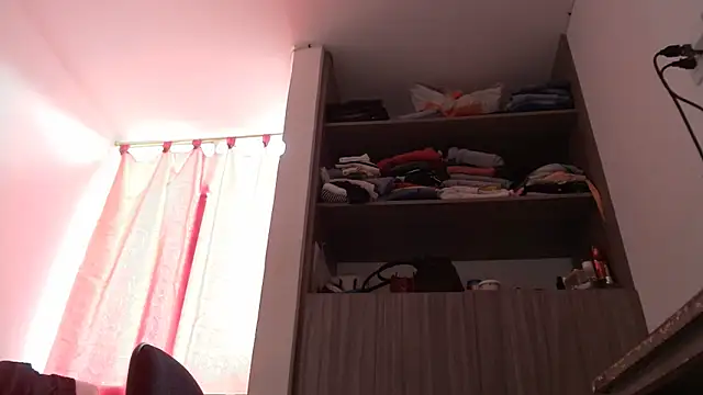 nicolle_milf1978 live sex cam