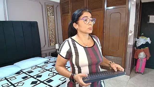 mature_bigass__ live sex cam