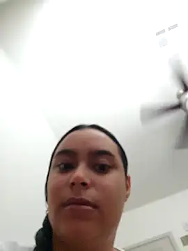 cinnaminnie live sex cam