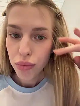 kira_mia's cam snapshot