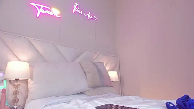 _emily__st's cam snapshot