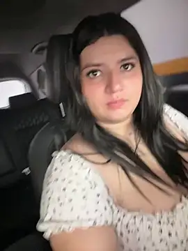 horny_roomiess's cam snapshot