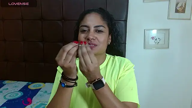 Luna_Fyre's cam snapshot