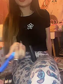 LaPetitechienne1's cam snapshot