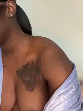 ToyaThick live sex cam