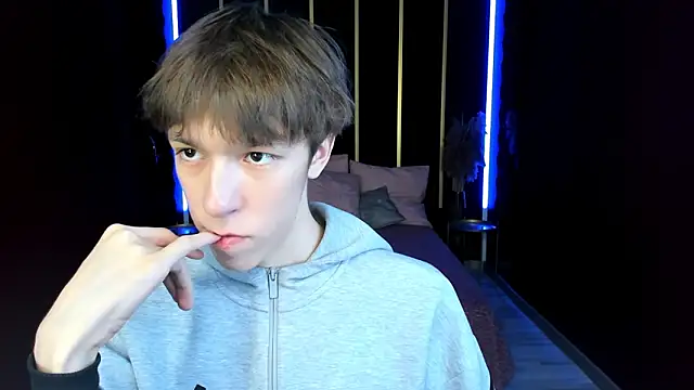 MarkBranston live sex cam