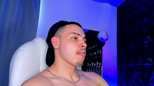 Maxwell_Dupont's cam snapshot