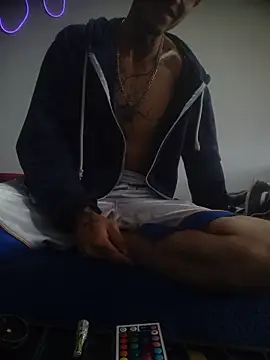 Tattoboy19cm's cam snapshot