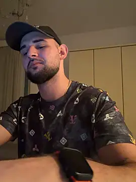 LunaFoxTip live sex cam