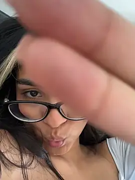 Cat2525 live sex cam