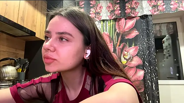 MiloyNoir live sex cam