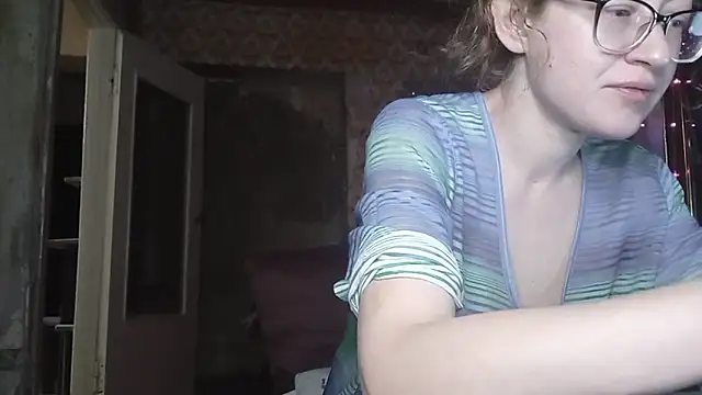 Alice_newhome's cam snapshot