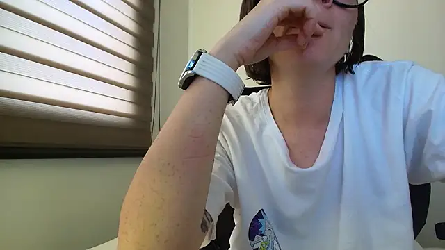 Hannah______'s cam snapshot