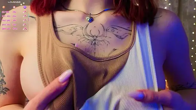 LunaraRada live sex cam