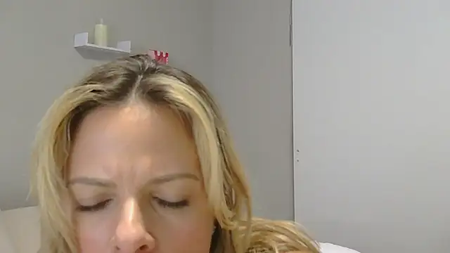 alex_callmemaybe live sex cam