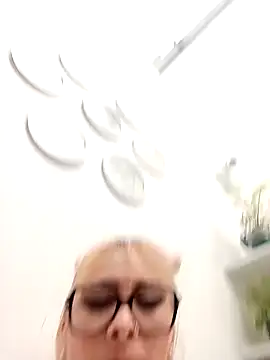 CandieGilson__'s cam snapshot