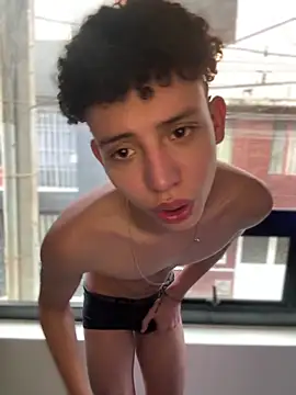 yoursexyjose's cam snapshot