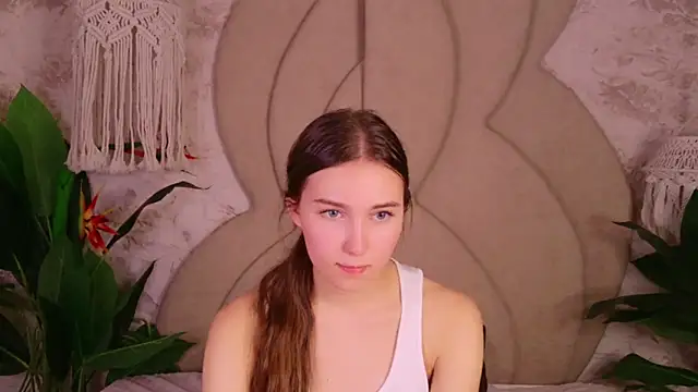 OliviaLay's cam snapshot