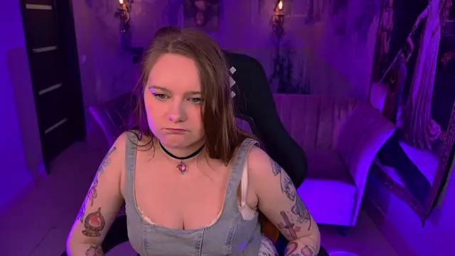 auroranelson's cam snapshot