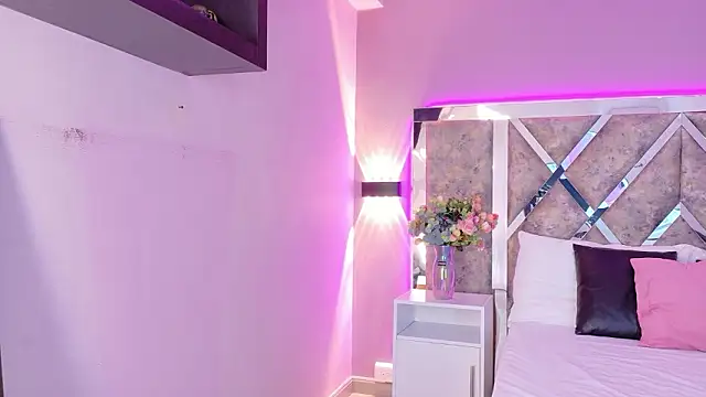 Liaevans__'s cam snapshot