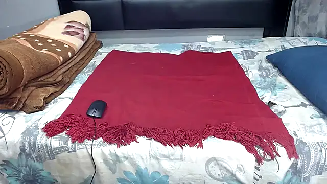 AssQueen32's cam snapshot