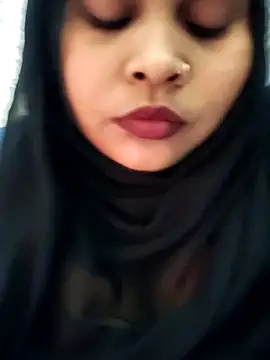 Indian-Nazia's cam snapshot